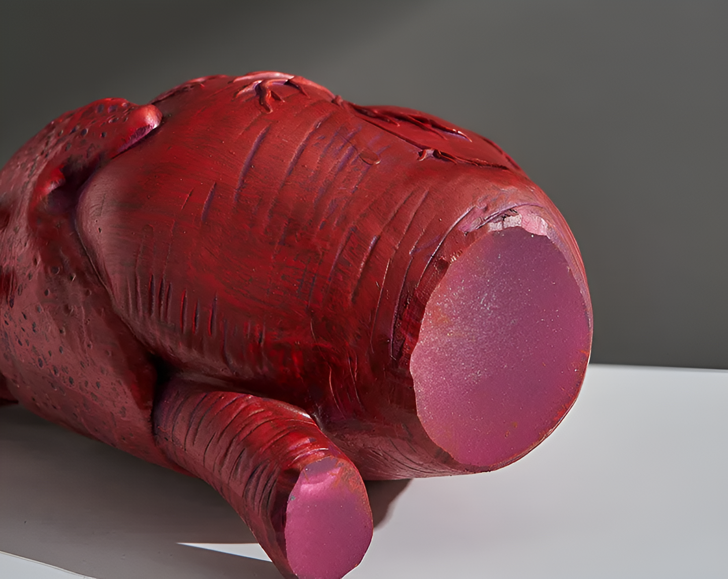 Nayla – Deko-Vase im lebendigen Herzlook