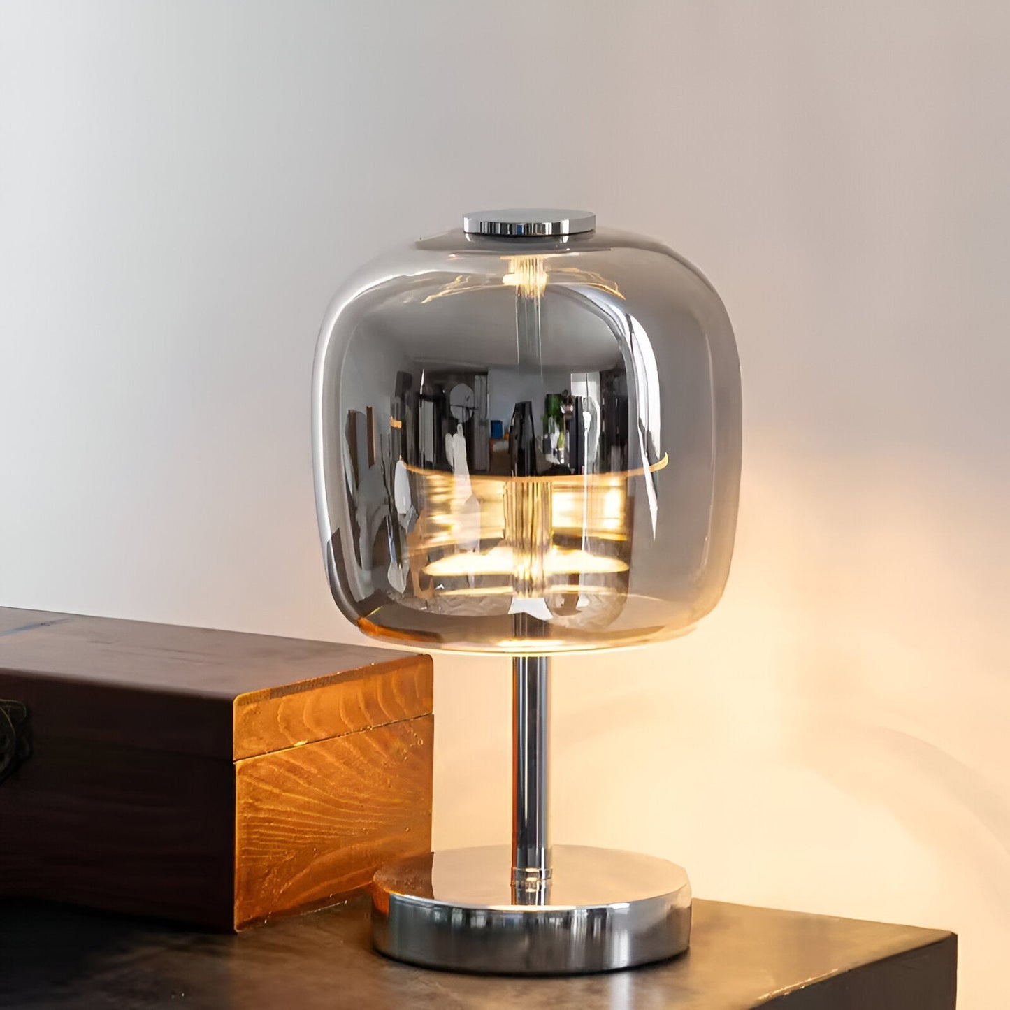 SmokeGlow Tischleuchte – Dekorative Leuchte aus Rauchglas