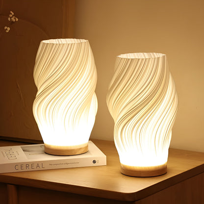 WaveStone Lampe – Naturinspirierte Tischleuchte mit Wellenmuster und Marmorsockel