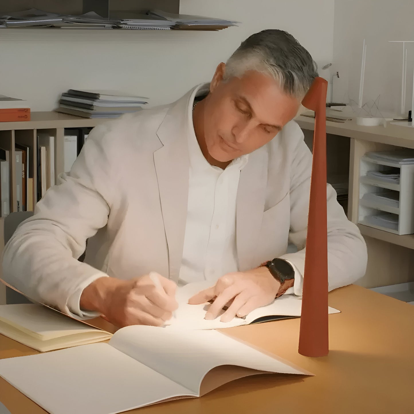 Elegante LED Tischlampe mit Touchsensor