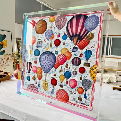 NeonGrid Frame – Acryl-Bilderrahmen mit Retro-Gitterdesign
