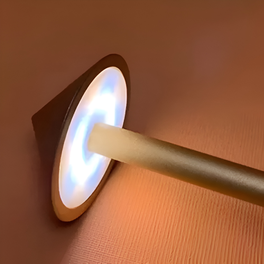 LumoBar – Minimalistische LED Tischlampe