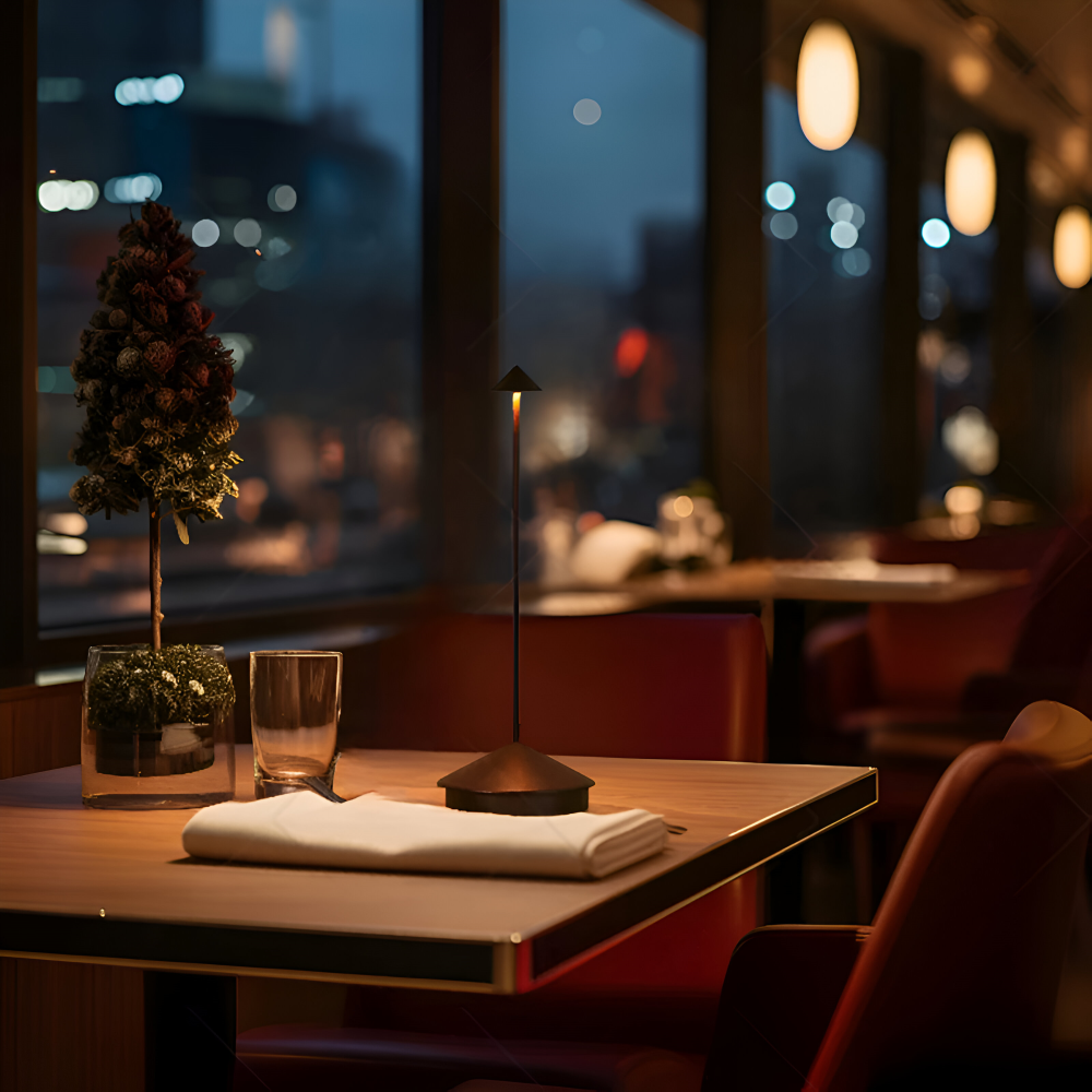 LumoBar – Minimalistische LED Tischlampe