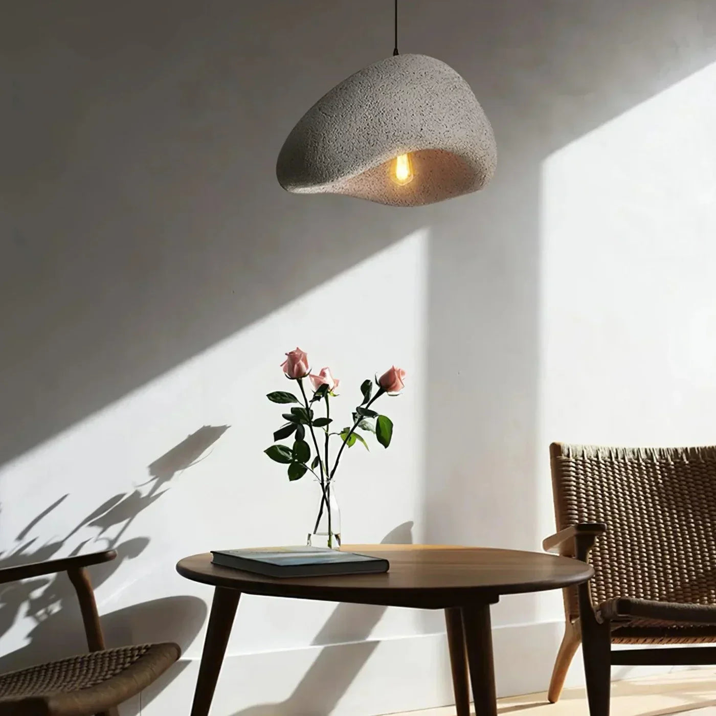 WabiGlow – Japanische Hängelampe im minimalistischen Wabi-Sabi Stil