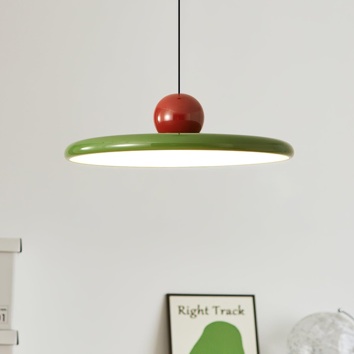 Luca – Modern Flying Saucer LED Tischlampe