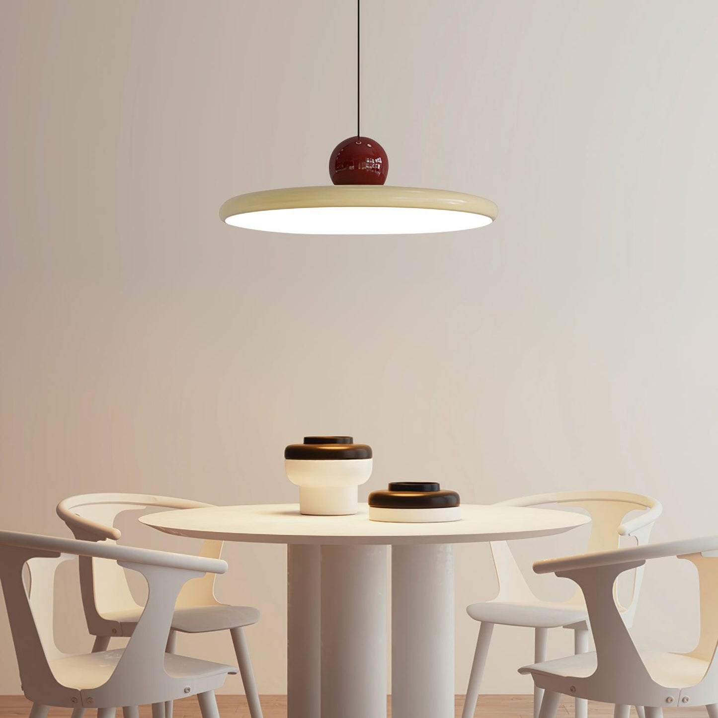 Luca – Modern Flying Saucer LED Tischlampe