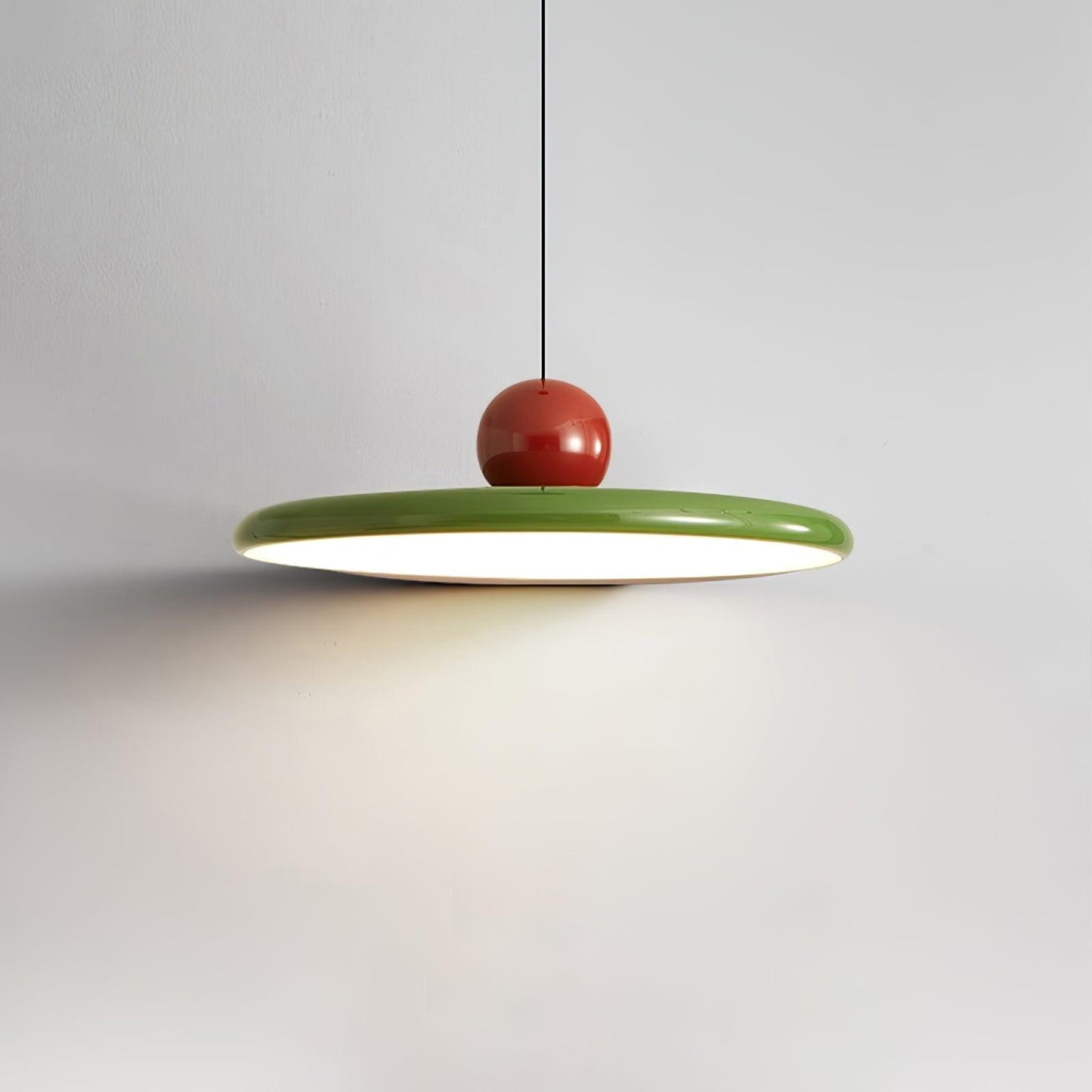 Luca – Modern Flying Saucer LED Tischlampe