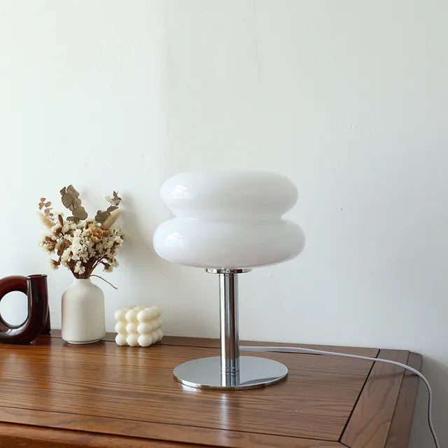 Tischlampe im Mid-Century-Design