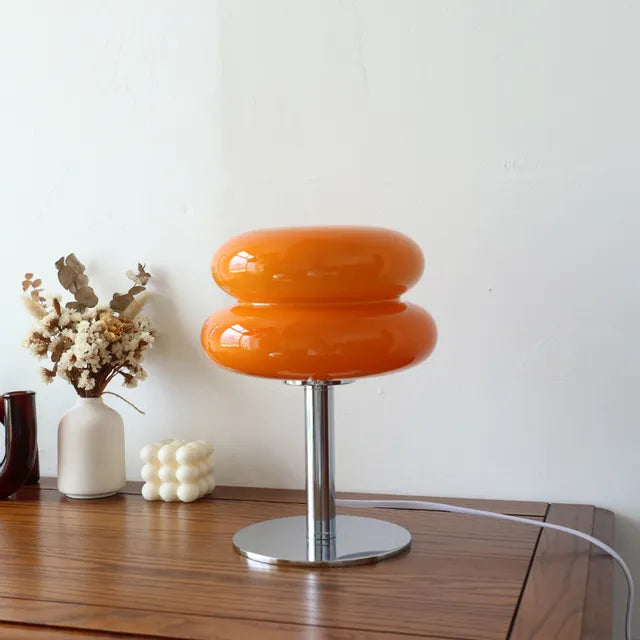 Tischlampe im Mid-Century-Design