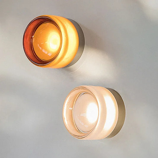 Minimalistische Wandleuchte im Gelee-Design
