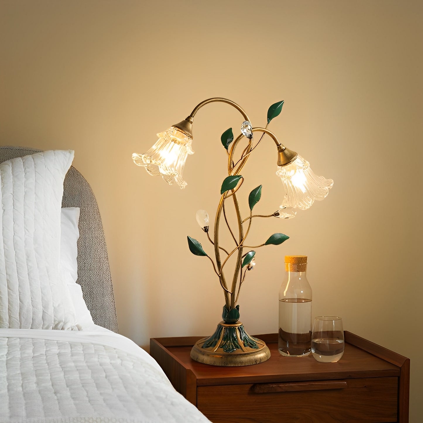 Ella – Französische Blumentischlampe