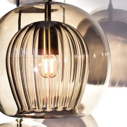 Moderner Glaslüster im Quallen-Design