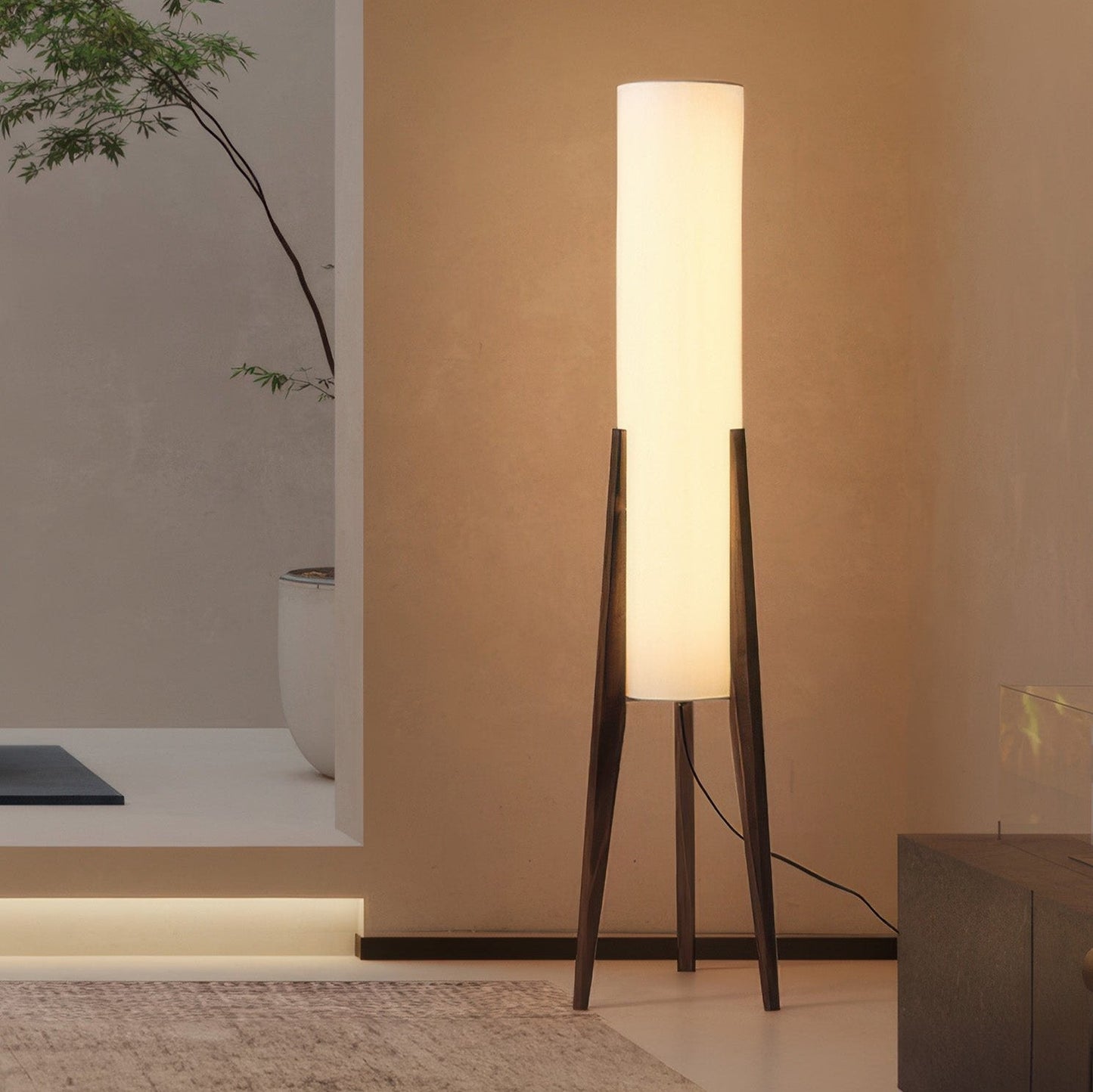 ArtiWood – Exklusive Walnussholz-Stehleuchte im Skulpturendesign