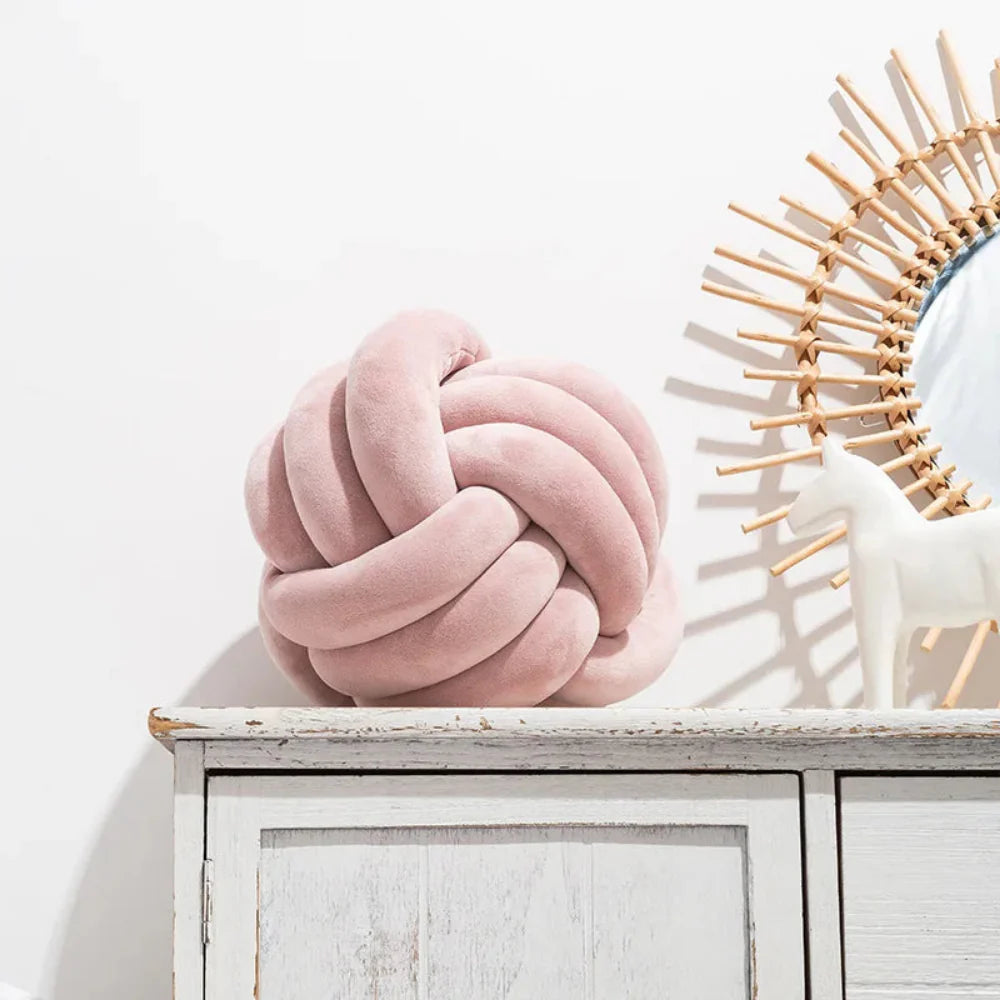 Moko – Geflochtenes Samtkissen