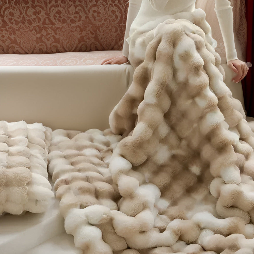 Yumi – Luxuriöse Bubble-Velvet-Decke