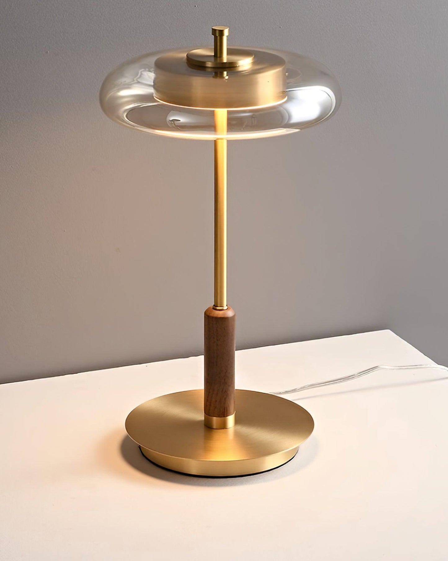 Redondo – Elegante LED-Tischlampe aus Metall und Glas