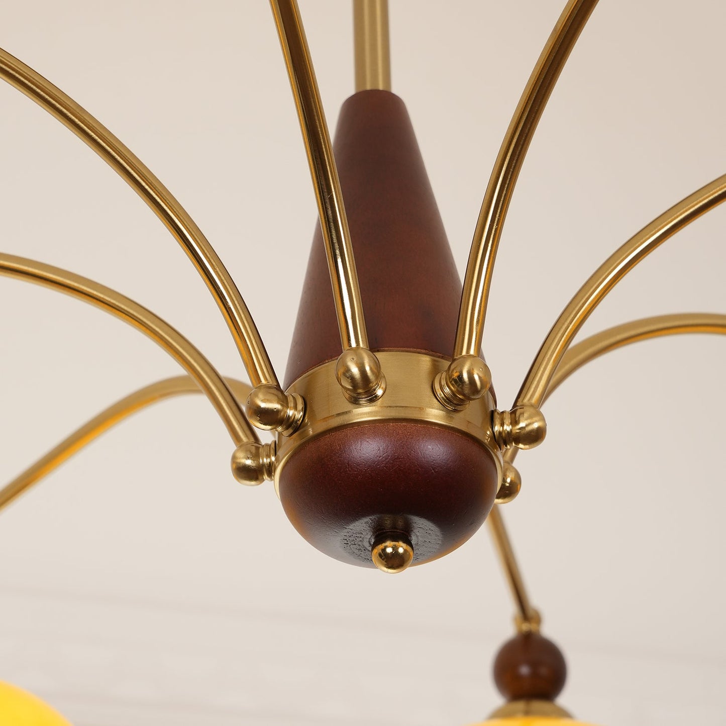 Calliope – Retro-Kronleuchter mit nostalgischem Flair