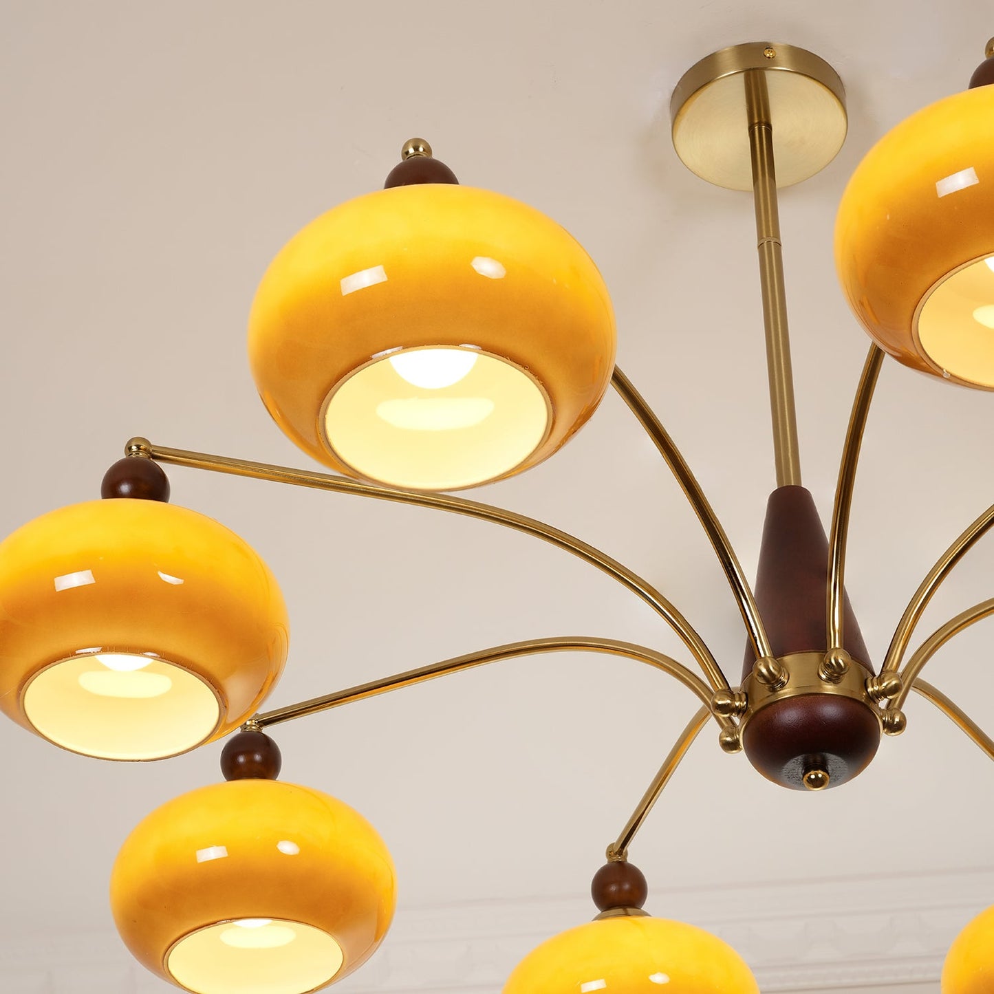 Calliope – Retro-Kronleuchter mit nostalgischem Flair