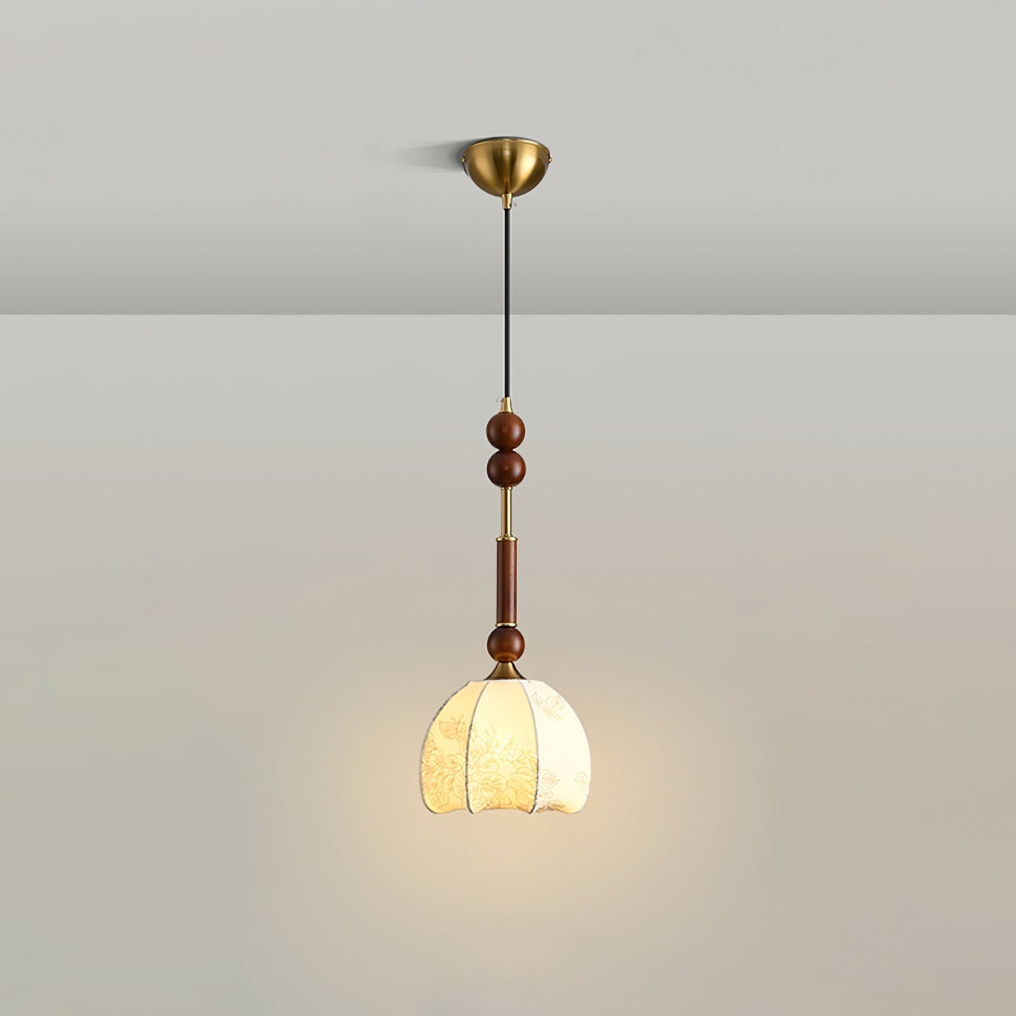 Romy – Pendelleuchte im römischen Stil mit Glas, Holz und Messing