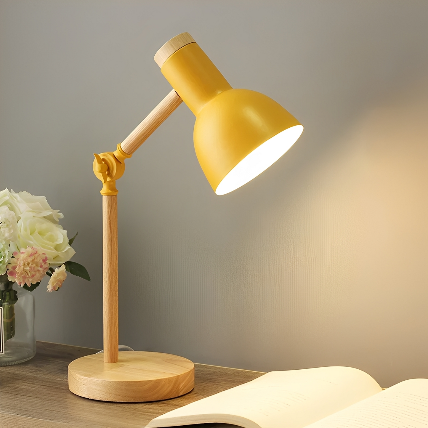 Liv – Nordische LED-Tischlampe