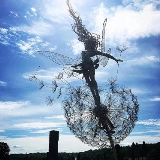 Verzauberte Elfenfiguren für magische Gartenträume