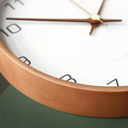 Wanduhr aus Holz im koreanischen Stil