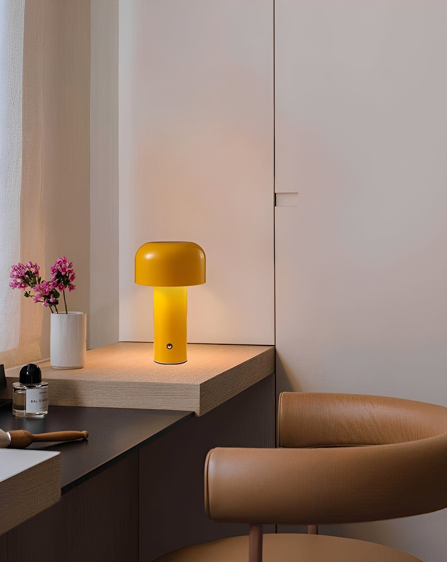 Mira – Metall-Pilzlampe mit Touch-Funktion & USB-Aufladung