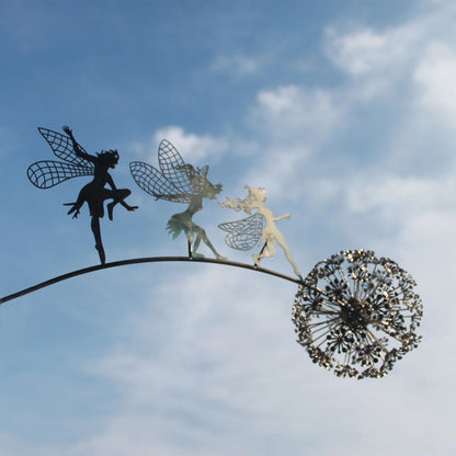 Verzauberte Elfenfiguren für magische Gartenträume