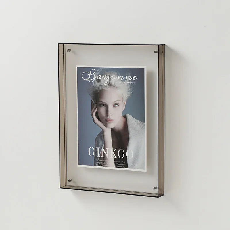 Schwebender Acryl-Fotorahmen im modernen Design
