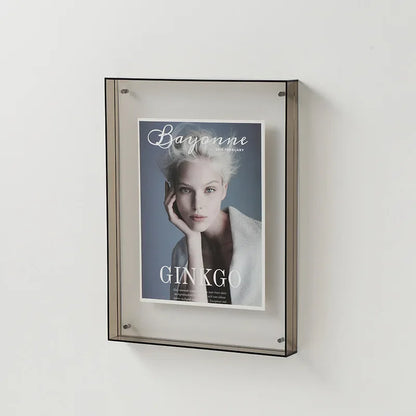 Schwebender Acryl-Fotorahmen im modernen Design