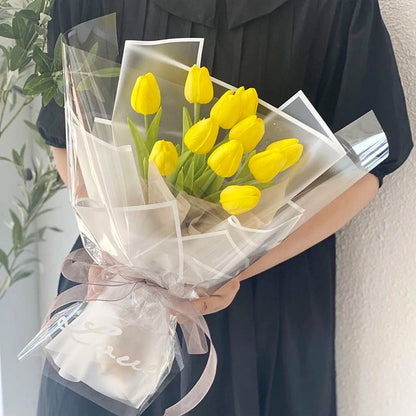 Realistische Kunsttulpen im eleganten Frühlingsstrauß