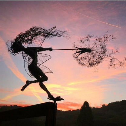 Verzauberte Elfenfiguren für magische Gartenträume
