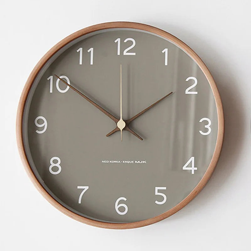 Wanduhr aus Holz im koreanischen Stil