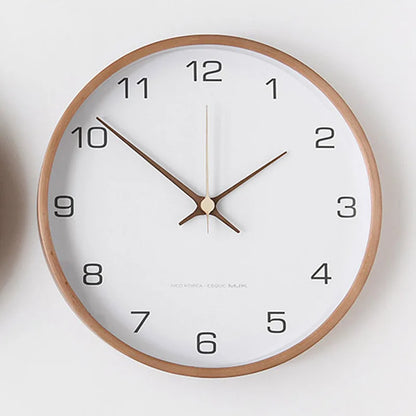 Wanduhr aus Holz im koreanischen Stil