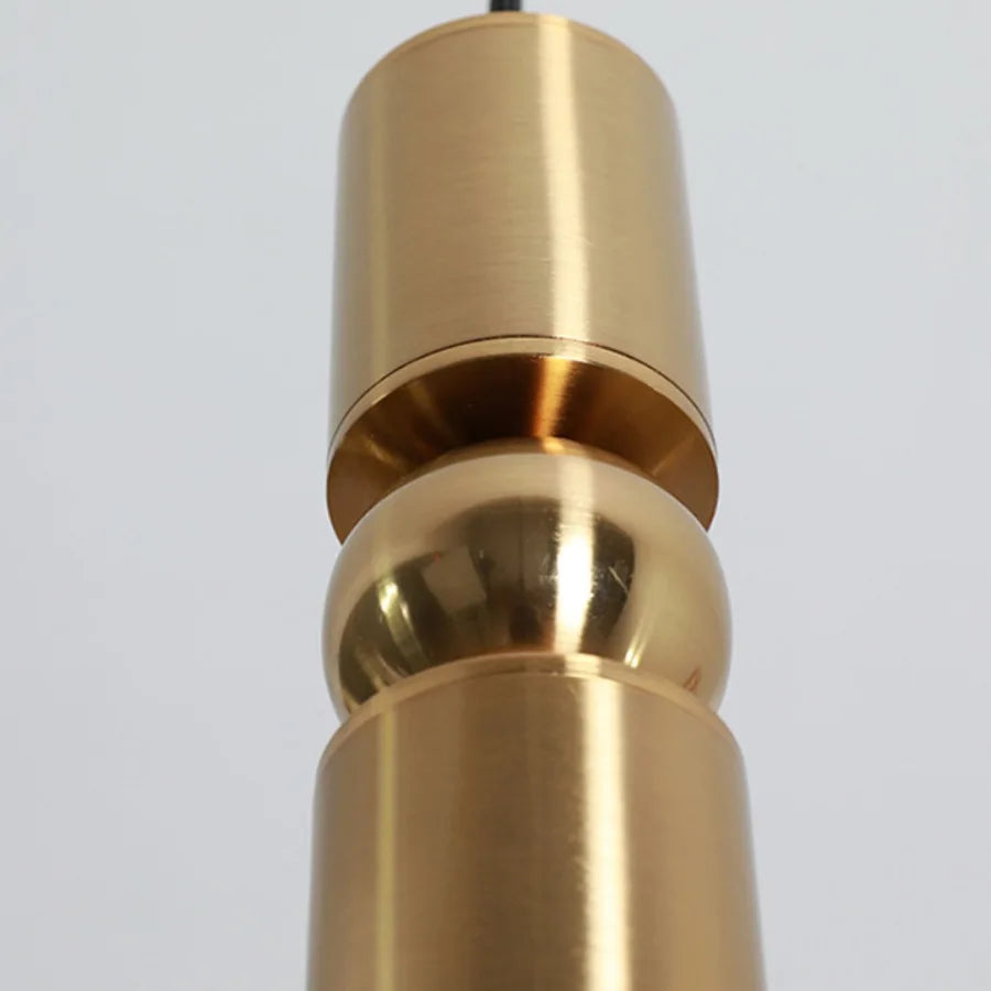 Aurea – Elegante Goldene LED-Hängelampe