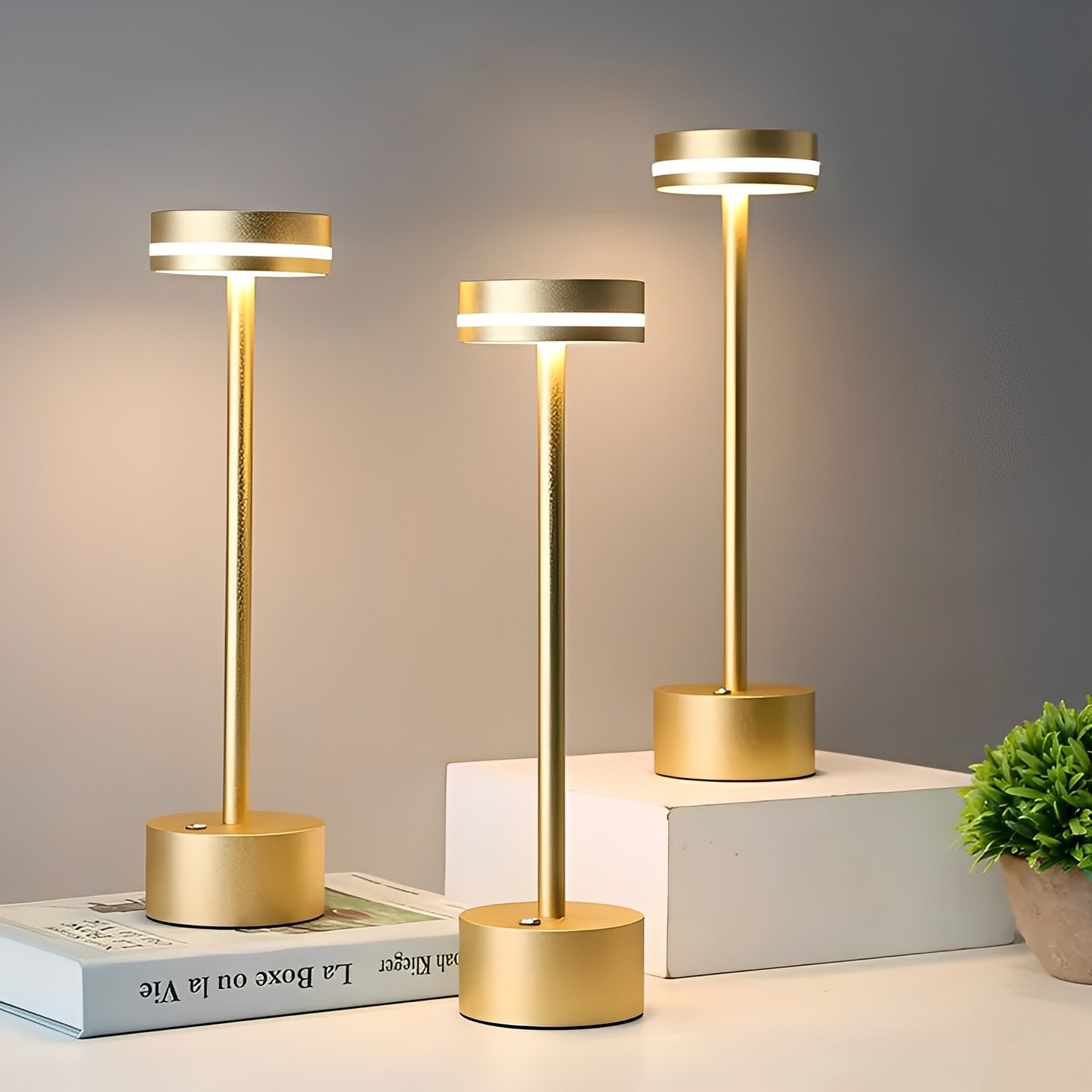 Hoshi – Cosmic Elegance LED-Tischlampe