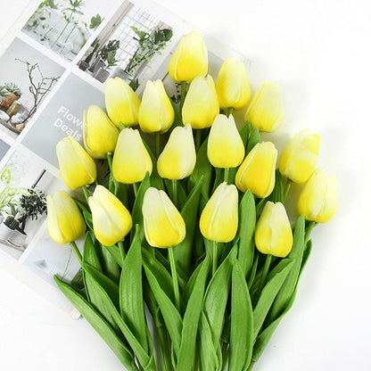 Realistische Kunsttulpen im eleganten Frühlingsstrauß
