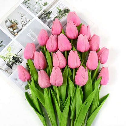 Realistische Kunsttulpen im eleganten Frühlingsstrauß