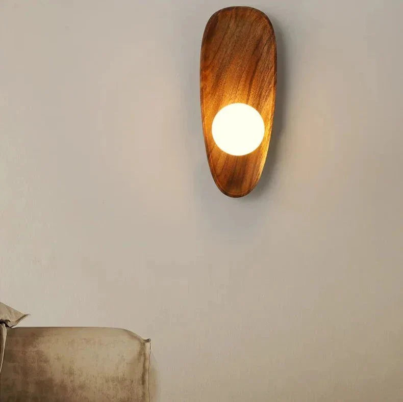 Alani – Wandlampe aus echtem Holz