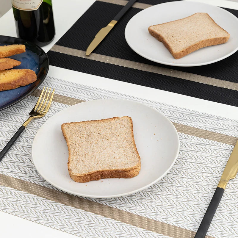 elegantes Tischset mit Wärmeisolierung