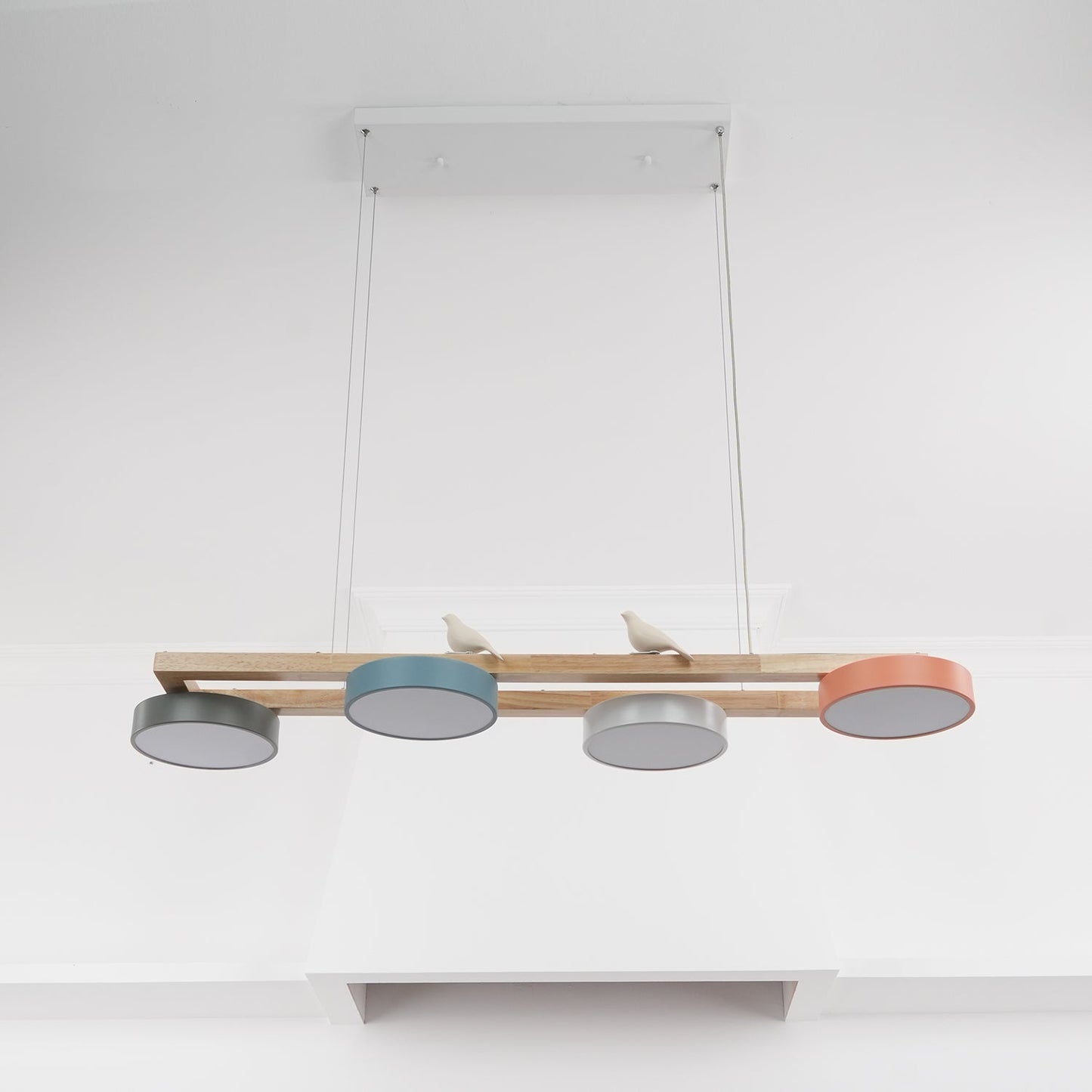 Elian – Moderner LED-Kronleuchter aus Massivholz