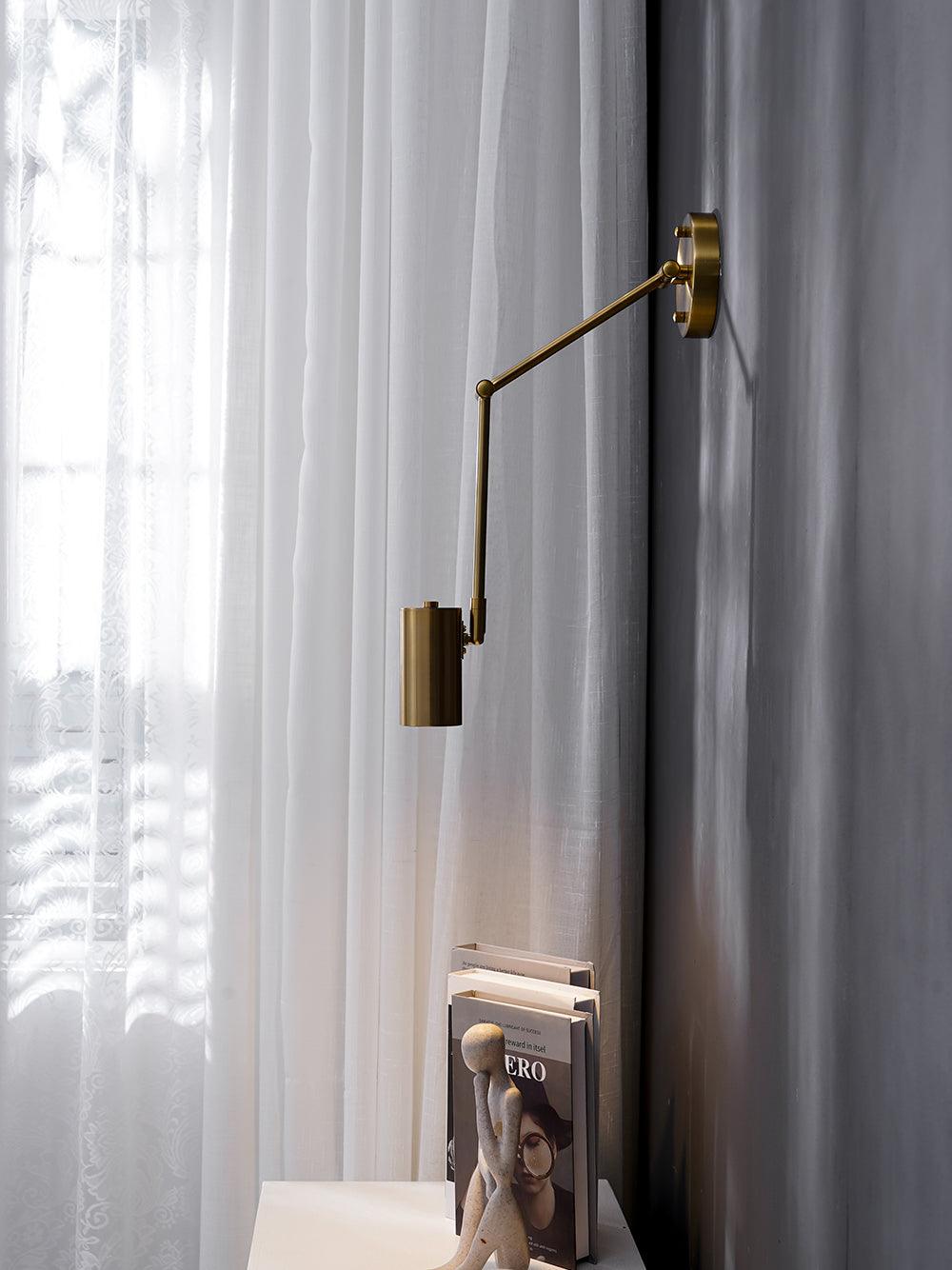 Lina – Verstellbare Wandleuchte mit Schwenkarm im modernen Design