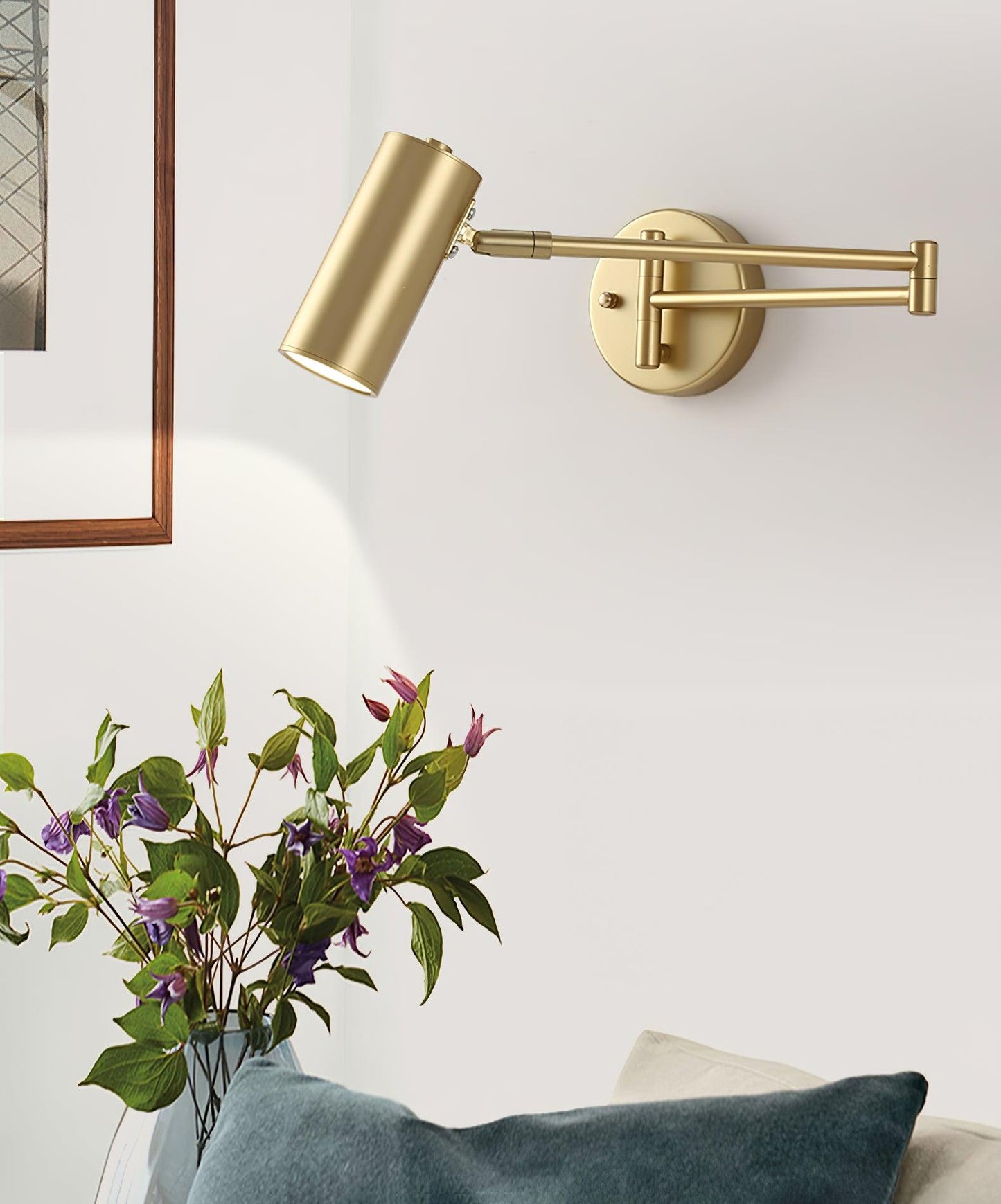 Lina – Verstellbare Wandleuchte mit Schwenkarm im modernen Design