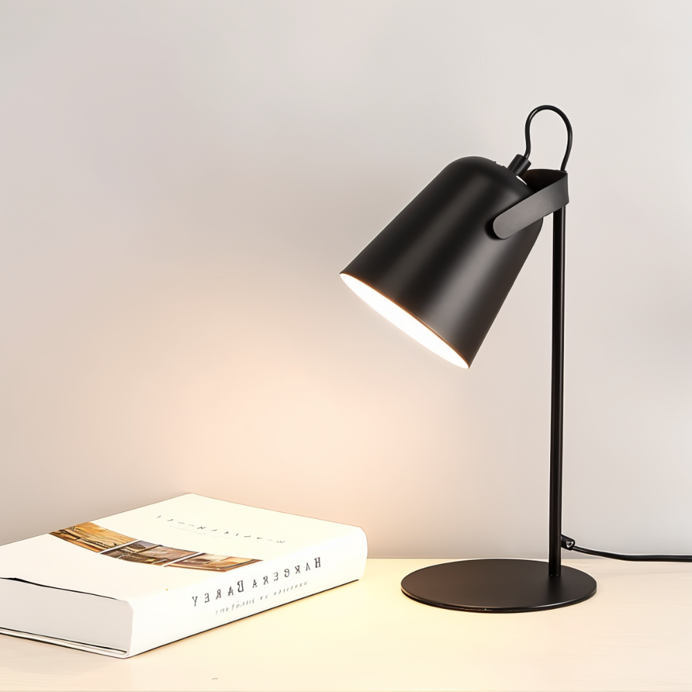 Luna – Nordic Tischlampe für Studenten