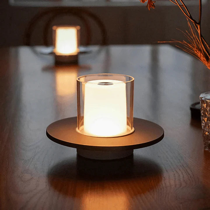 LumaGlow – Stilvolle LED-Kerze mit Induktionssteuerung und flammenlosem Licht