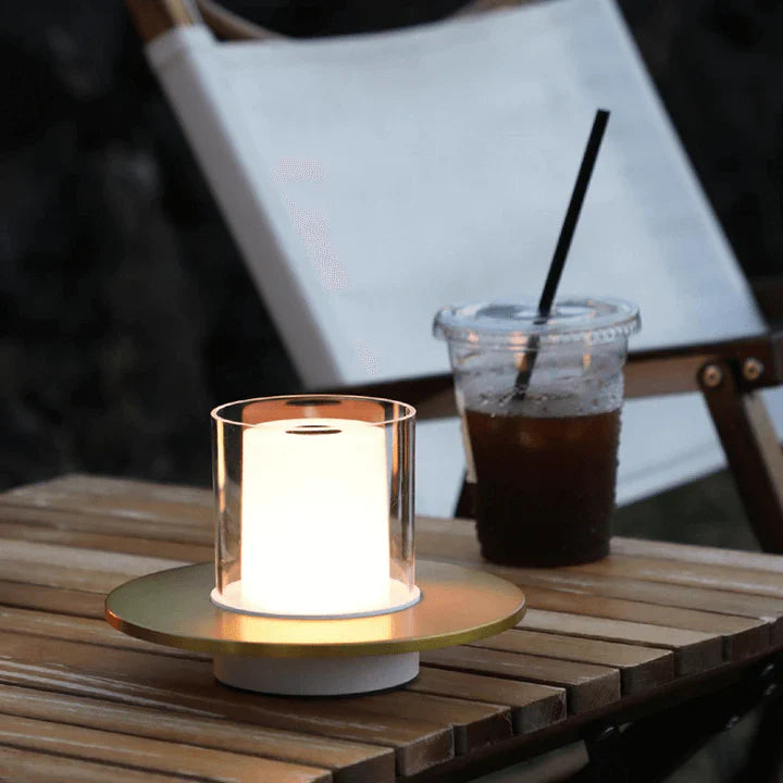 LumaGlow – Stilvolle LED-Kerze mit Induktionssteuerung und flammenlosem Licht