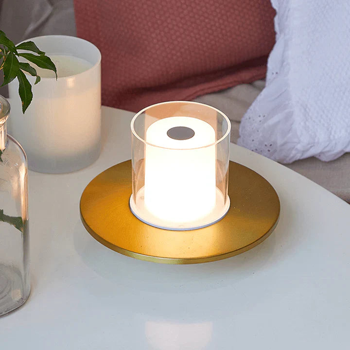 LumaGlow – Stilvolle LED-Kerze mit Induktionssteuerung und flammenlosem Licht