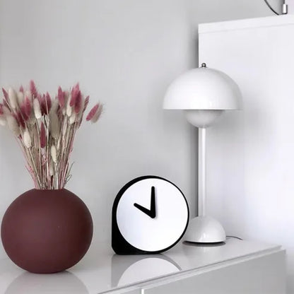 Aufladen der Touch Bud Mushroom Lampe