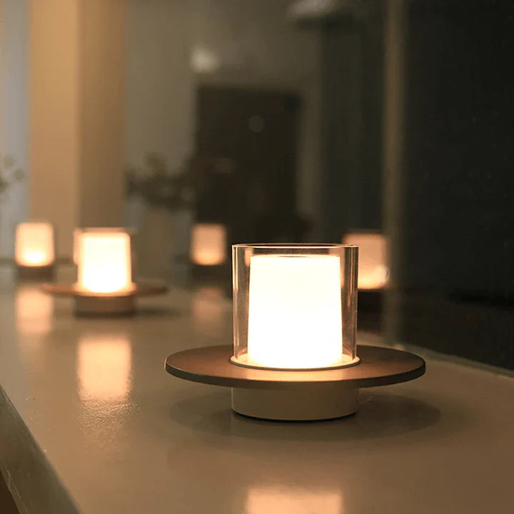 LumaGlow – Stilvolle LED-Kerze mit Induktionssteuerung und flammenlosem Licht