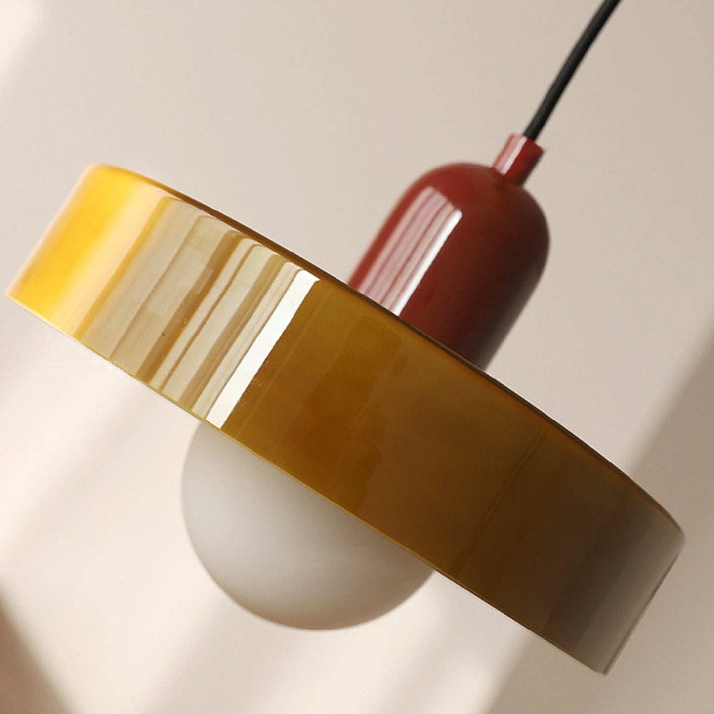 Bunte LED-Glas-Pendelleuchte